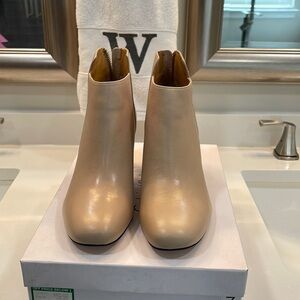 Calvin Klein tan half boots